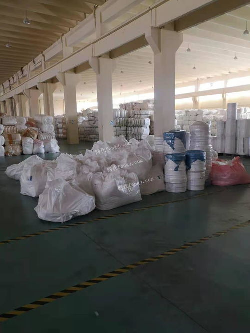 無紡布廠處理積壓衛生巾原材料 200噸無紡布與經緯編布銷售方案